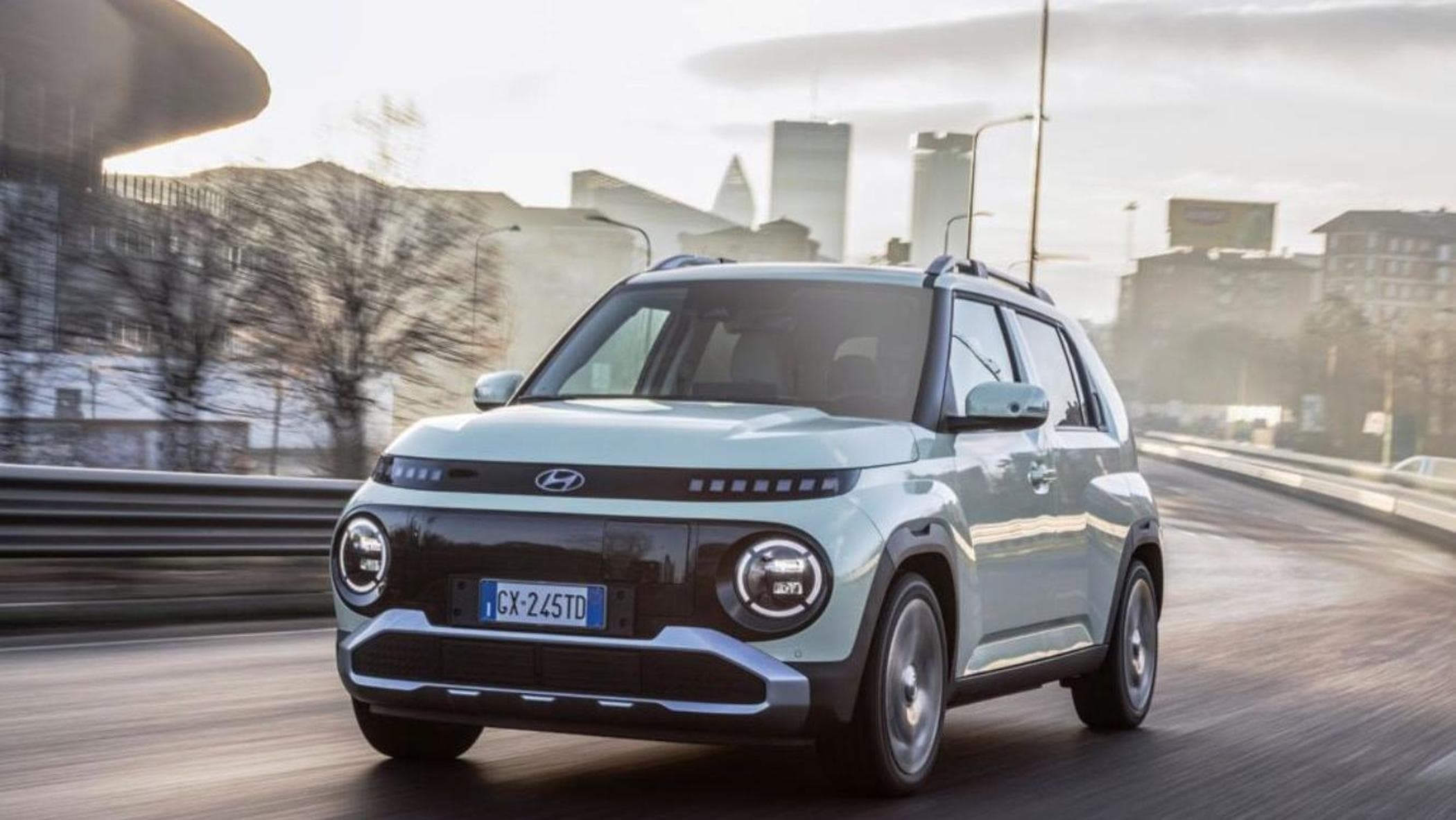 Hyundai INSTER Seçilmiş Dünya Elektrikli Araç 2025