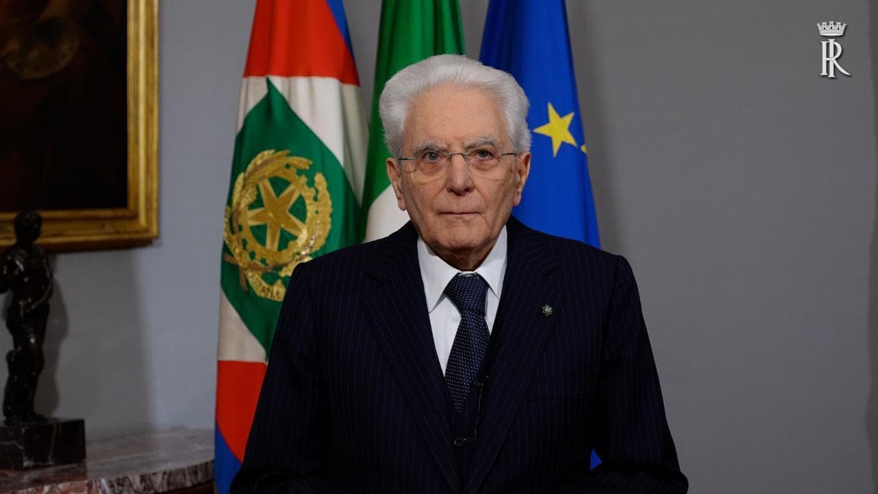 Mattarella: "Papa Francesco ha conquistato il mondo fin dalla scelta del nome"
