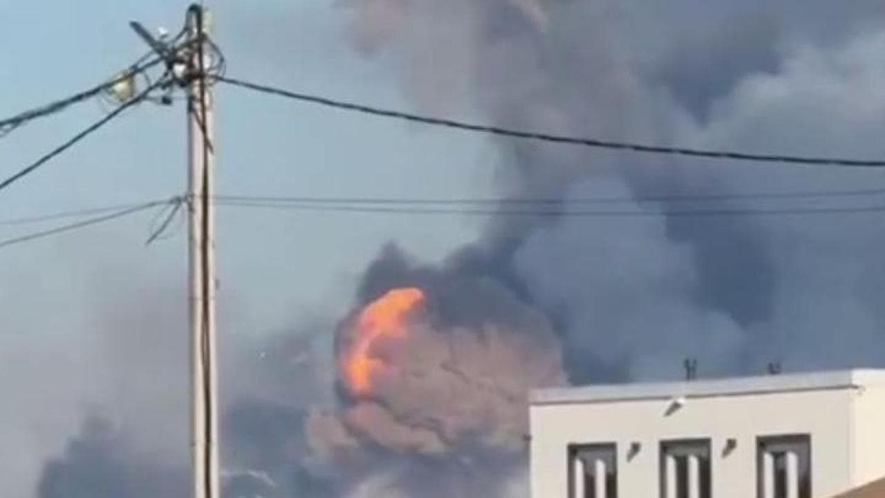 Esplosioni in Russia dopo la tregua, colpito deposito di armi a 200 km da Mosca: l'attacco ucraino
