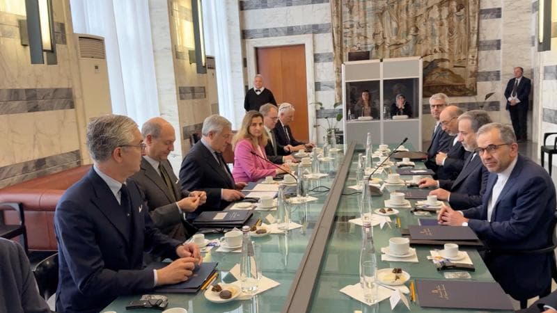 Roma, 19 aprile: Antonio Tajani con il ministro degli Esteri iraniano Abbas Araqchi