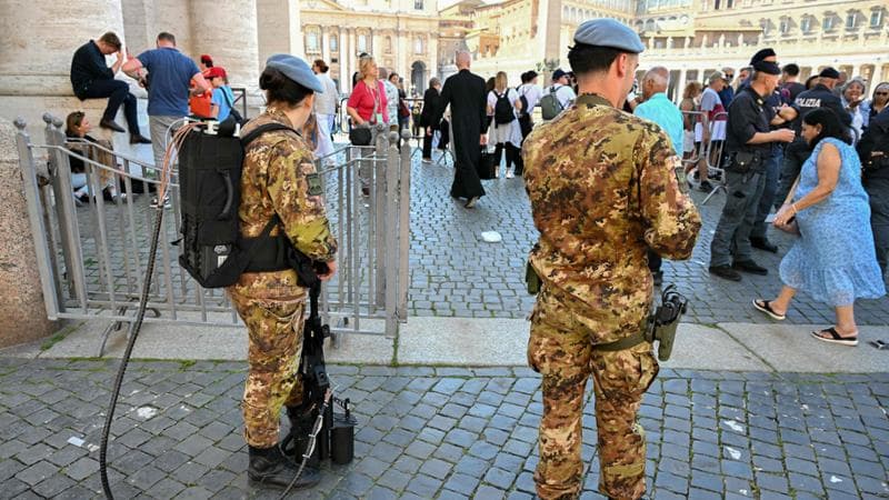 Cecchini e metal detector, il piano del Viminale