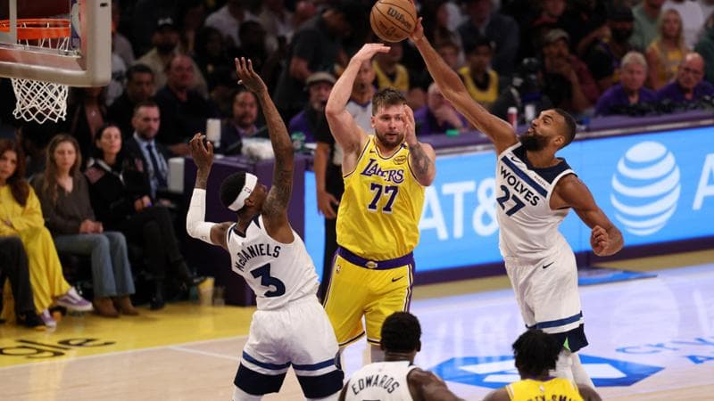 Luka Doncic al tiro