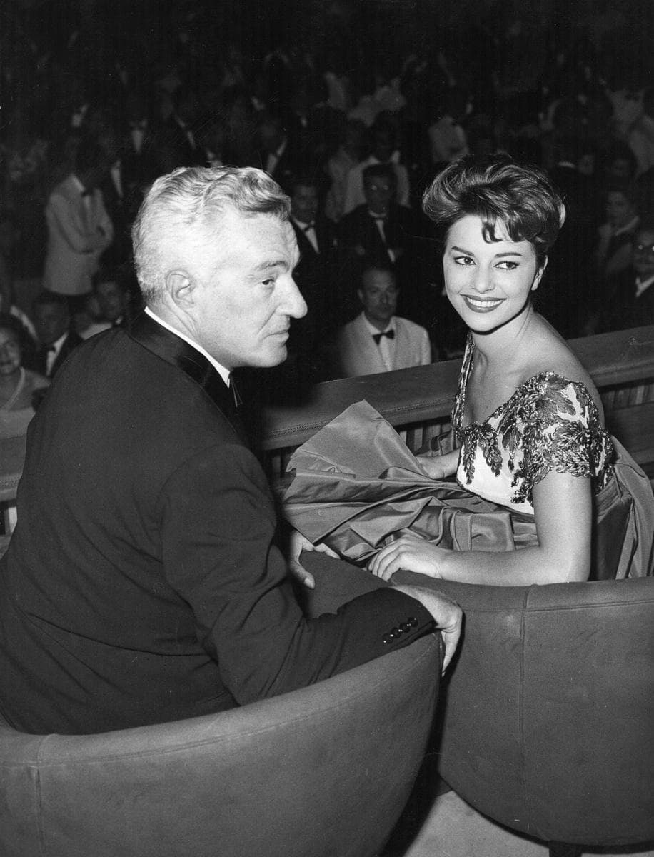 De Sica e Giovanna Ralli alla prima del film