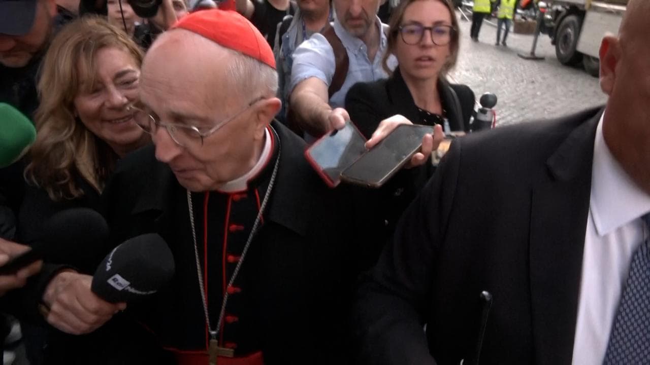 San Pietro, il cardinale Filoni ai giornalisti: "Il toto-Papa? Lo fate voi sui giornali"