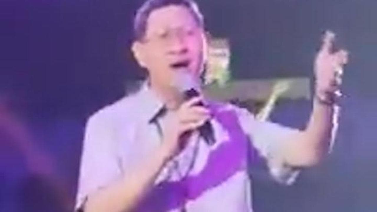 Il papabile Tagle canta 'Imagine' di John Lennon, il video del cardinale filippino è virale