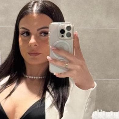Elena Maraga, la maestra licenziata perché si esibisce su OnlyFans