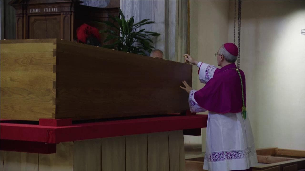 Papa Francesco, il rito della tumulazione a Santa Maria Maggiore
