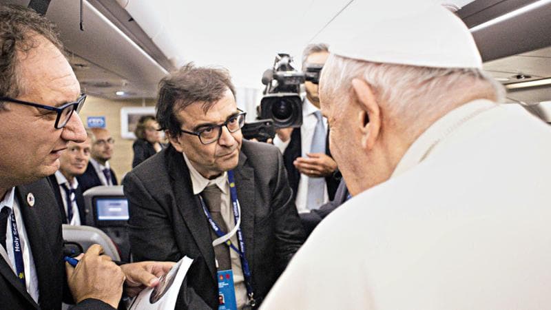 Javier Cercas: “È la politica che deve trovare soluzioni non l’attesa di miracoli”