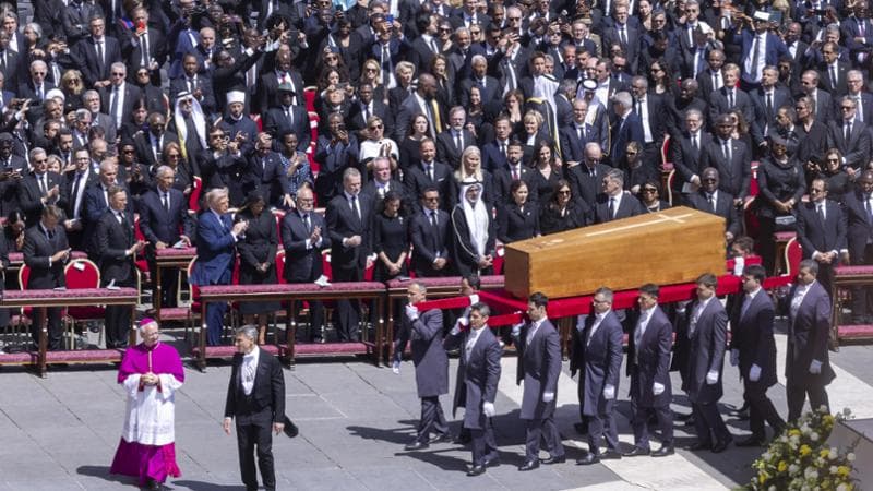 Roma, Funerali di Papa Francesco Cerimonia in piazza San Pietro nella foto tra gli altri Donald e Melania Trump Re Felipe VI e la Regina Sheikh Khaled bin Mohamed bin Zayed al
Nahyan; (ROMA - , <credi