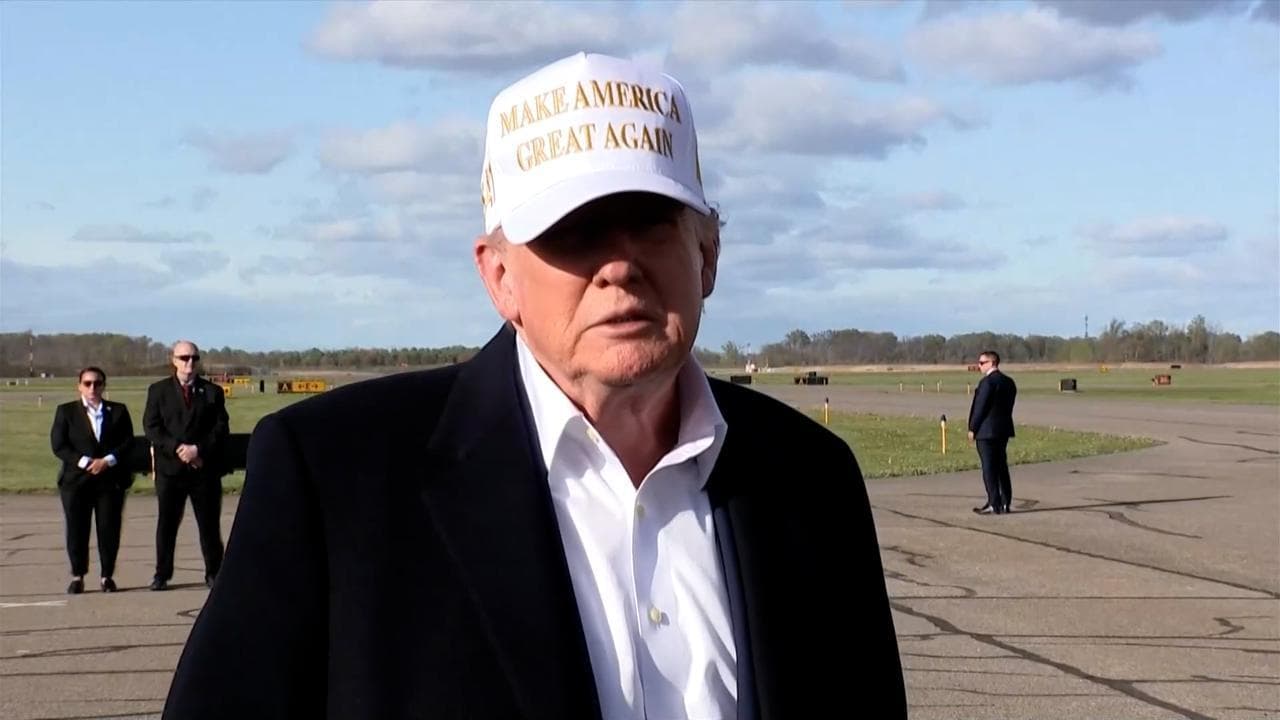 Trump sulla guerra in Ucraina: "Mai avuto problemi con Zelensky. La Crimea? Penso dovrà rinunciarci"