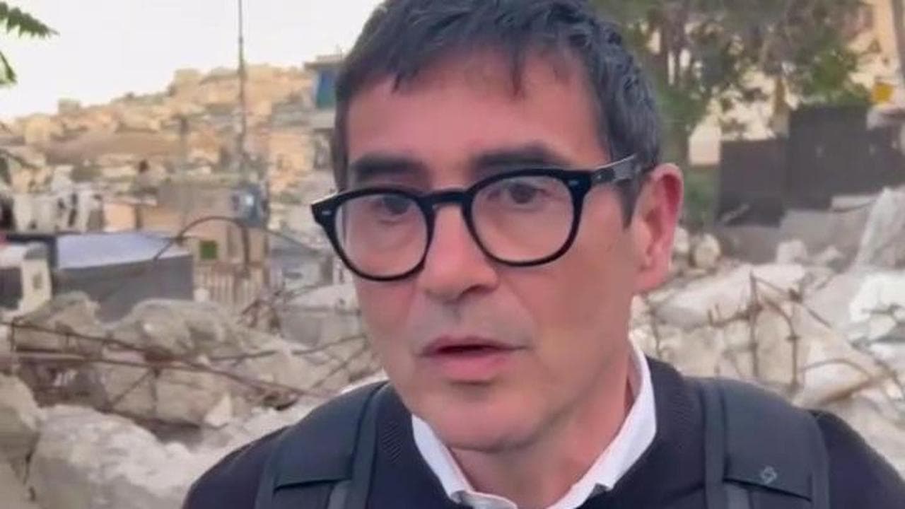 Fratoianni in missione in Palestina: "Ecco cosa accade nei territori occupati dai coloni"