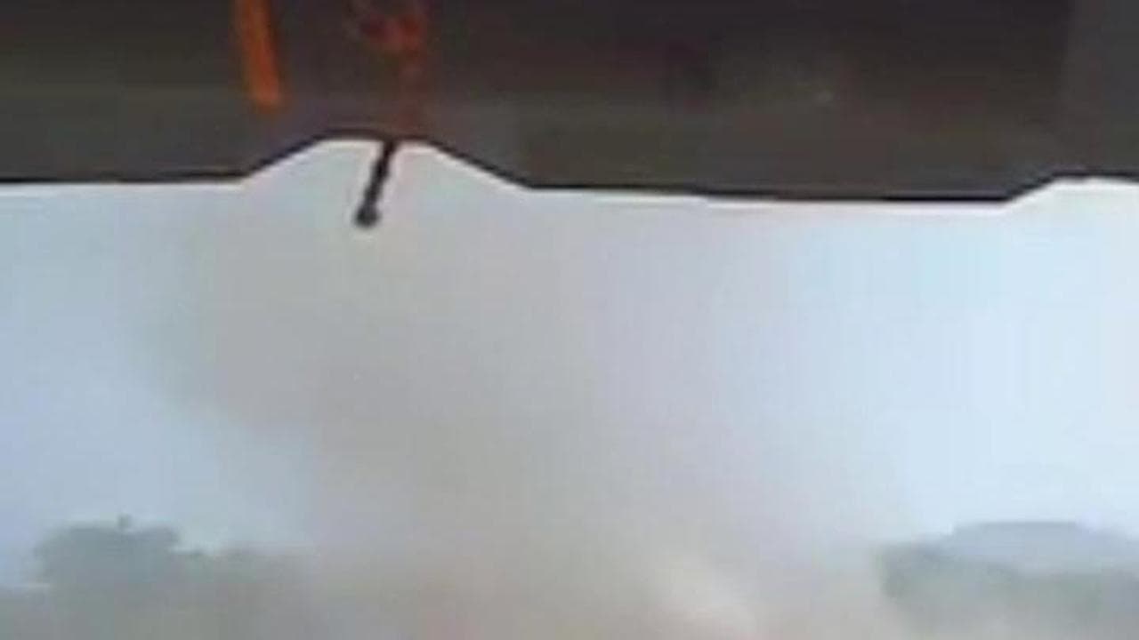 India, tornado si abbatte su un villaggio: panico e feriti durante una festa di nozze
