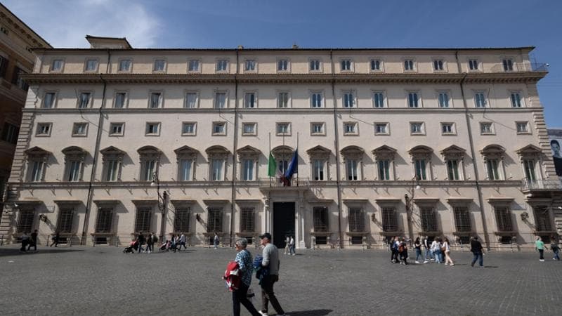 Mediobanca, la mossa spiazza il governo: allo studio le contromosse