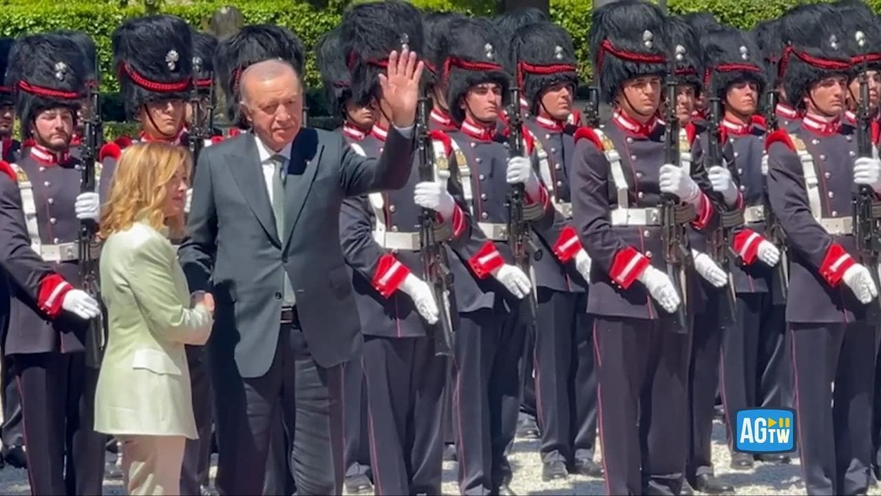 Giorgia Meloni accoglie Erdogan a Villa Pamphilj per il vertice Italia-Turchia