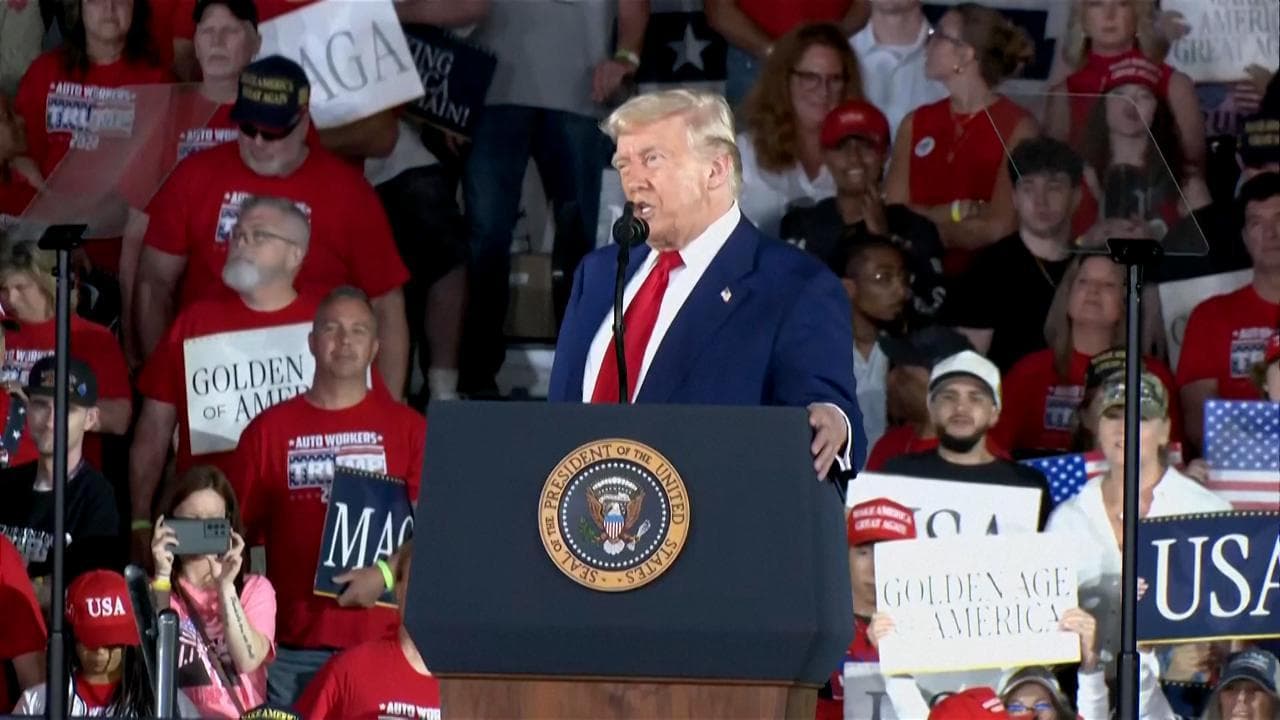 Trump attacca la Fed: "Ne capisco più io". E rilancia sui dazi alla Cina: "Avremo un accordo equo"