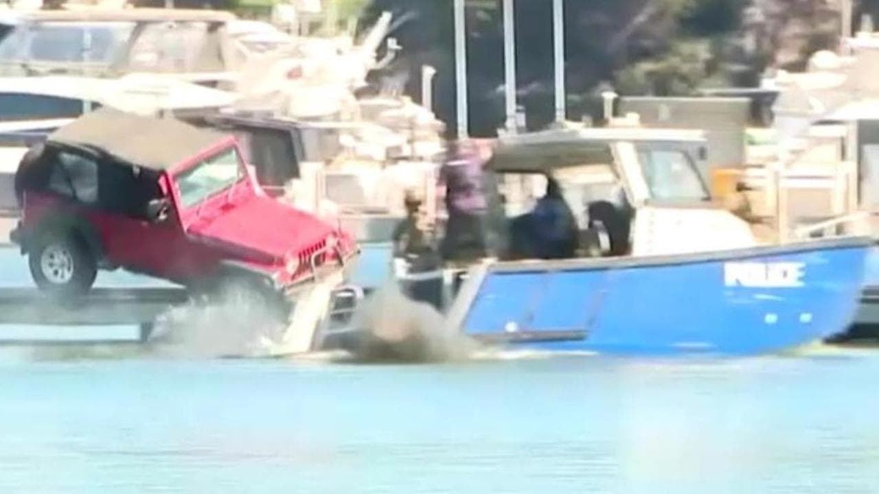 Australia, fugge con la jeep e si tuffa in mare dopo un inseguimento