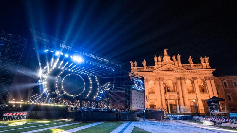 Il palco del concerto del Primo maggio che quest'anno torna in piazza San Giovanni a Roma