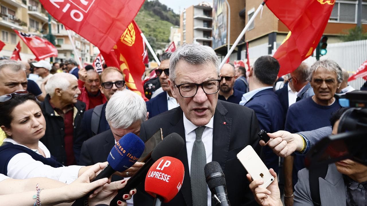 Lavoro, Landini attacca il governo: "Finge il dialogo, è ora di smetterla con la propaganda"