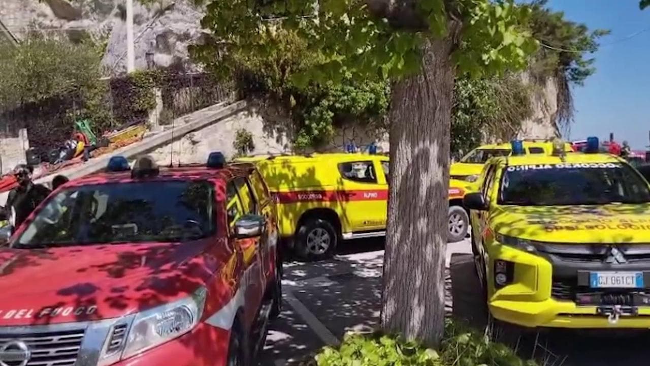 Tragedia in Abruzzo: morti due vigili del fuoco, i primi soccorsi nel Parco della Maiella
