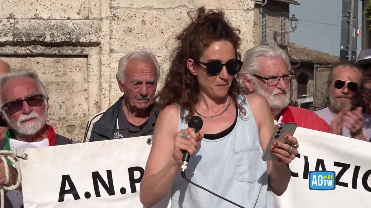 Ascoli, corteo di solidarietà per la fornaia antifascista: "Volevano isolarmi, risposta importante"