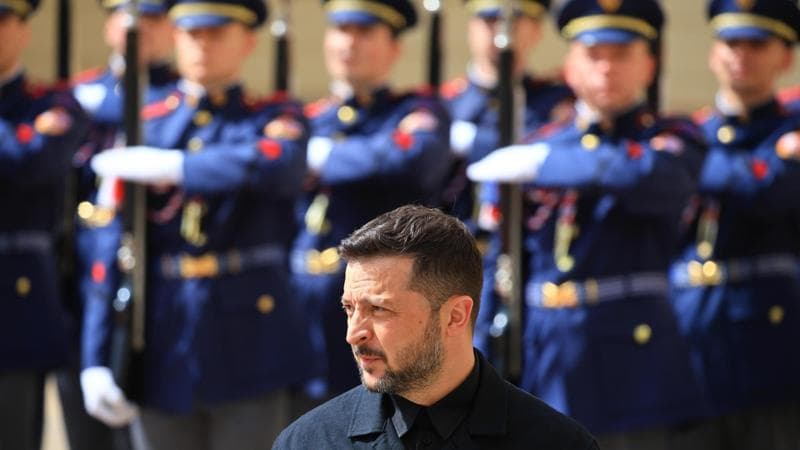 Bombe sui civili a Kiev e Sumy, Zelensky: “E lo zar cinico parla di tregua”