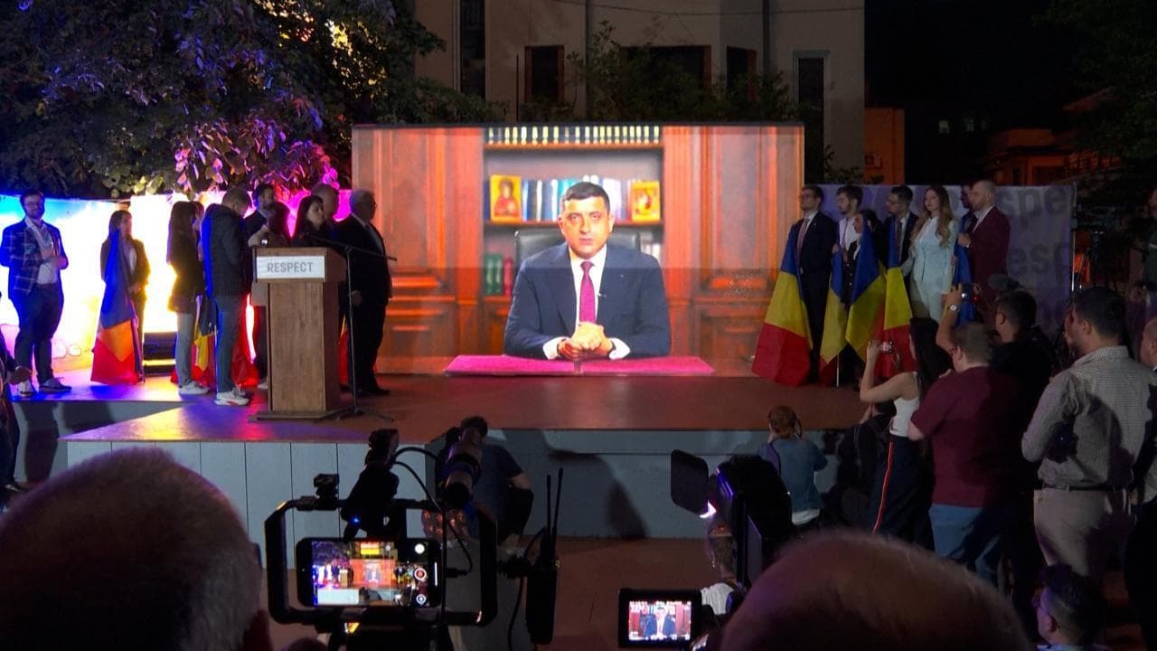 Elezioni Romania, Simion: "E' la vittoria della gente. Resto devoto a Georgescu il vero presidente"