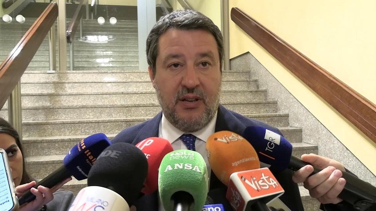 Salvini: "Sarà l'anno della pace. Anche grazie a Trump e al nuovo Papa"