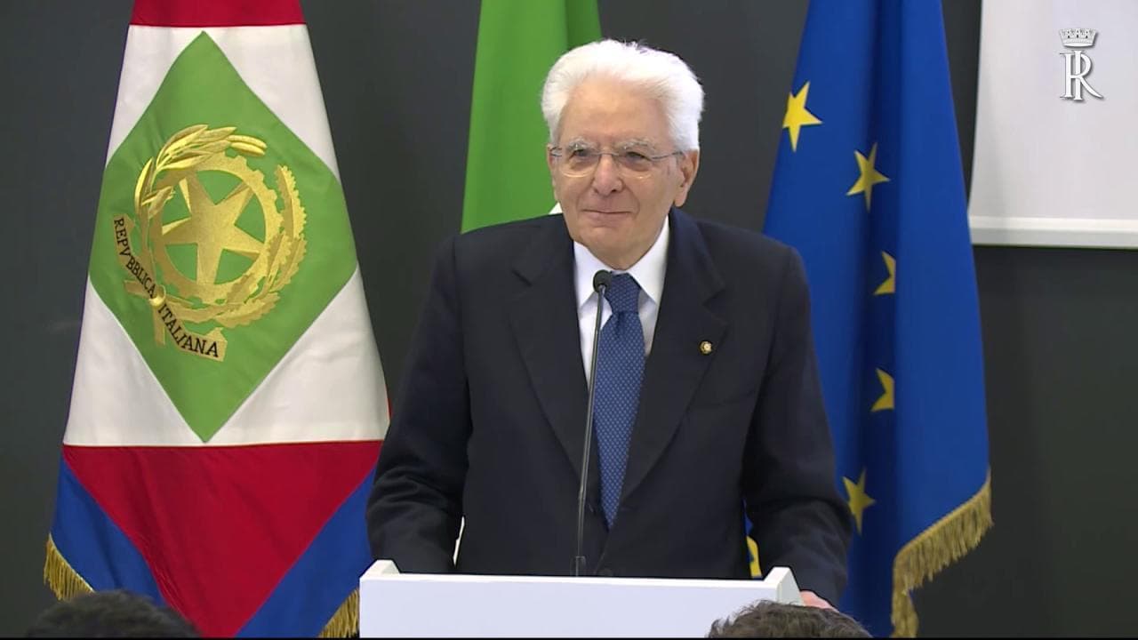 Mattarella agli atleti: “Mi sento un intruso tra i vostri meriti”