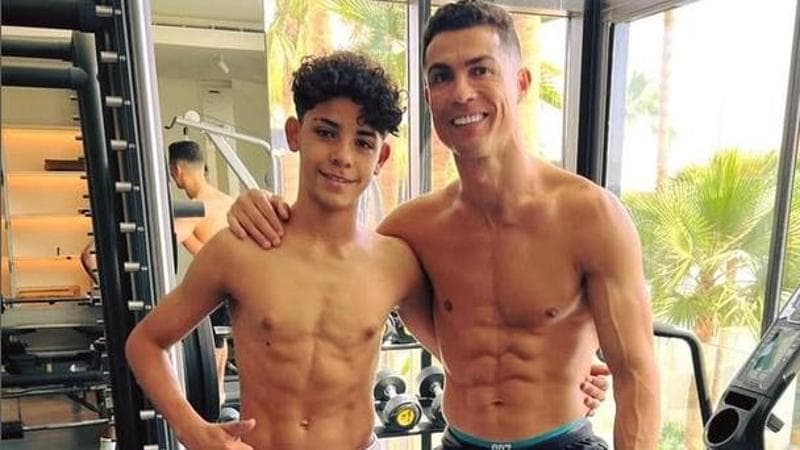 Cristiano Ronaldo con il figlio Cristiano Jr (foto Instagram)