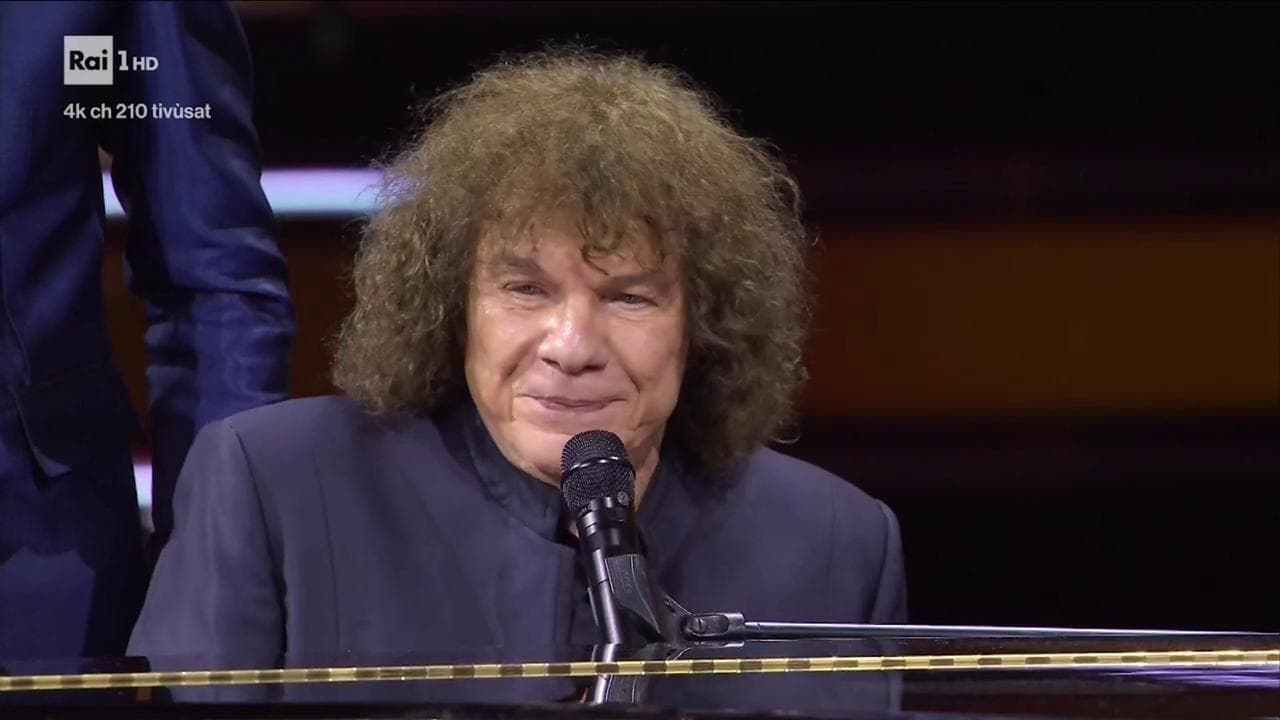 Lapsus per Riccardo Cocciante ai David, lascia il palco e poi torna: "Scusate, la rifaccio"