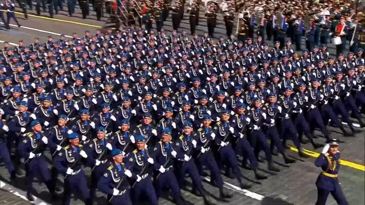 Russia: Putin e Xi alla parata militare per il Giorno della Vittoria
