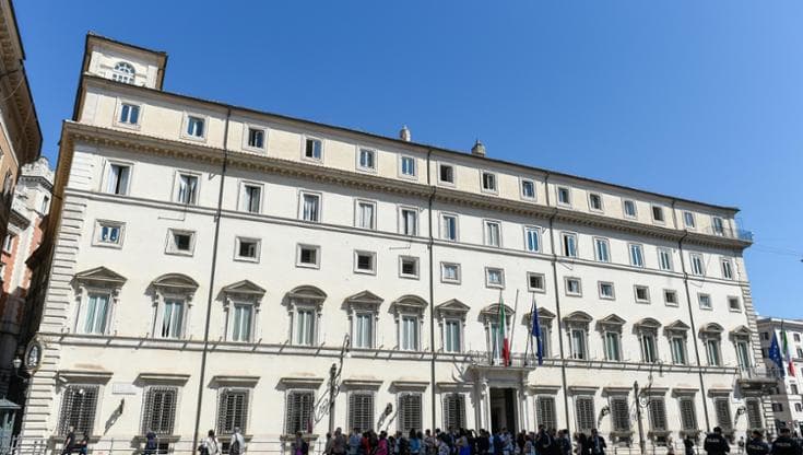 Cdm impugna la legge sul fine vita della Toscana. Schlein: “Scelta ipocrita, cinica e codarda”