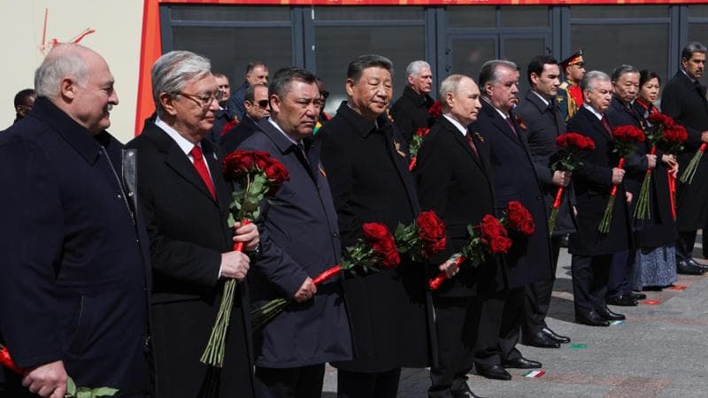 A Mosca gli 80 anni della Vittoria, alla parata Putin abbassa i toni