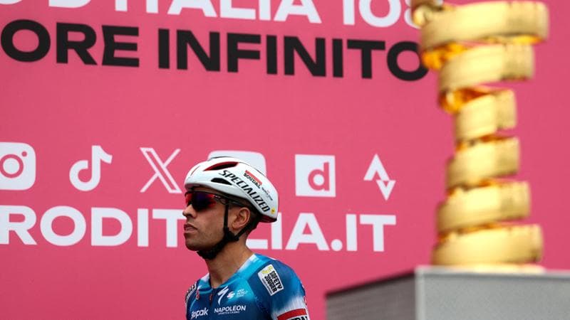 Landa, la caduta in discesa al Giro gli costa una frattura vertebrale: stagione probabilmente finita