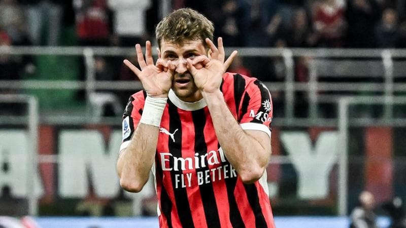 Gimenez esulta dopo il primo gol