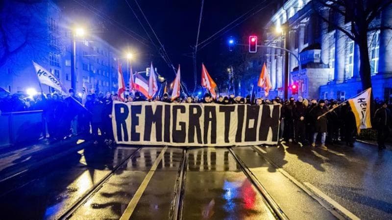 Remigration summit, a rischio l’evento di estrema destra: nessun hotel vuole ospitarlo