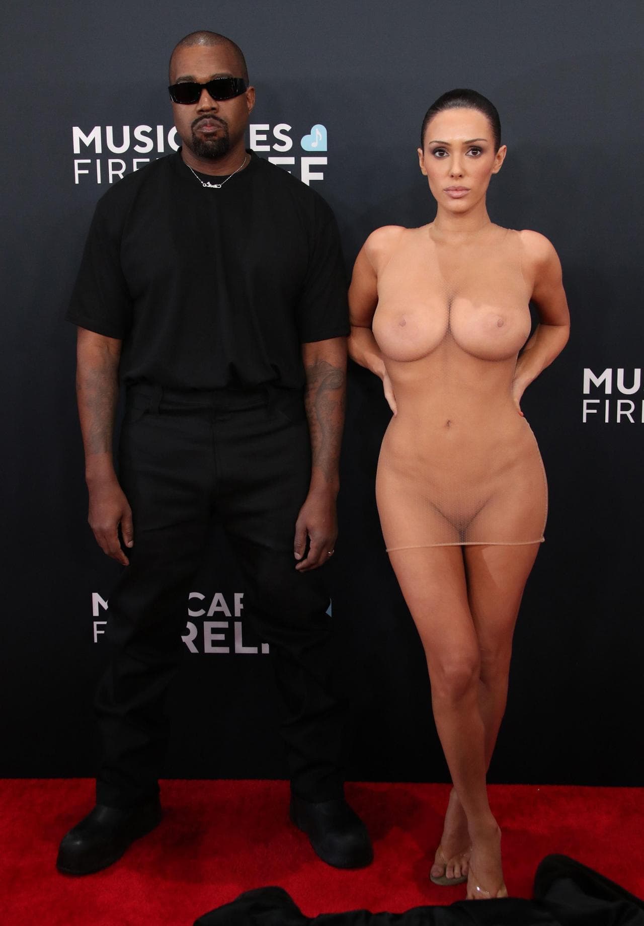 Kanye West e la compagna Bianca Censori ai Grammy Award