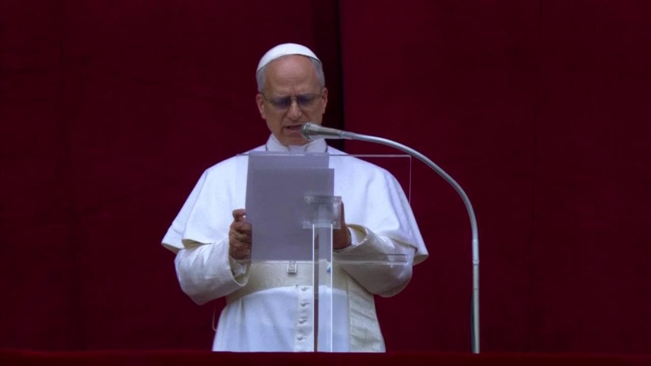 Papa Leone evoca il terzo conflitto mondiale e poi l'appello ai potenti: "Basta con la guerra"