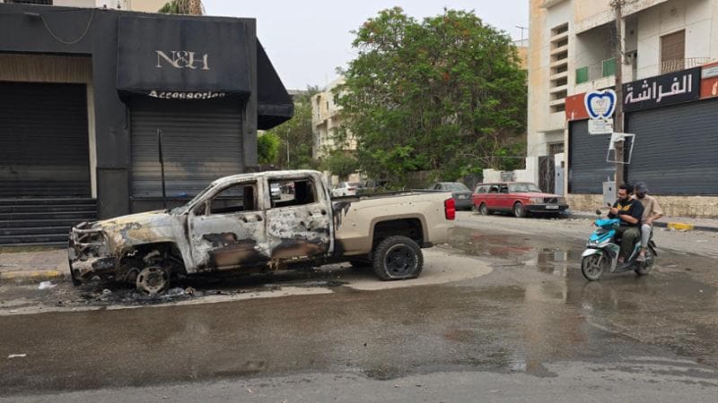 Libia, a Tripoli scontri tra milizie. La Farnesina valuta l’evacuazione degli italiani