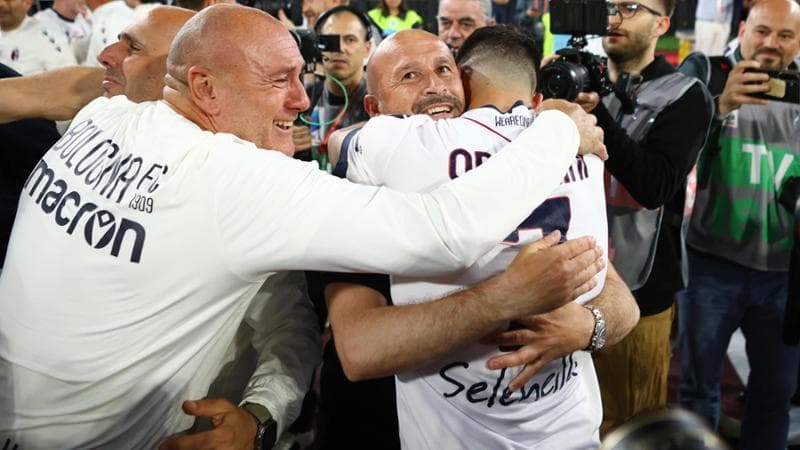 Italiano festeggia la vittoria della Coppa Italia
