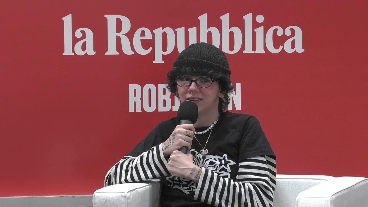 Salone del Libro, all'Arena Repubblica Robinson la cantautrice Ariete tra musica e impegno sociale
