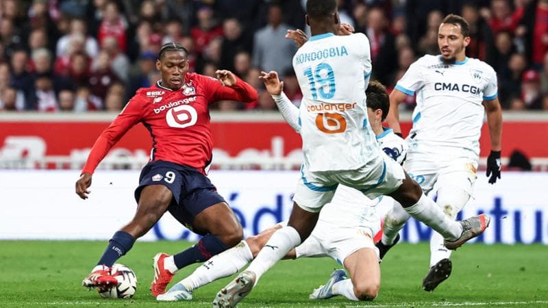 Jonathan David in azione durante Lille-Marsiglia