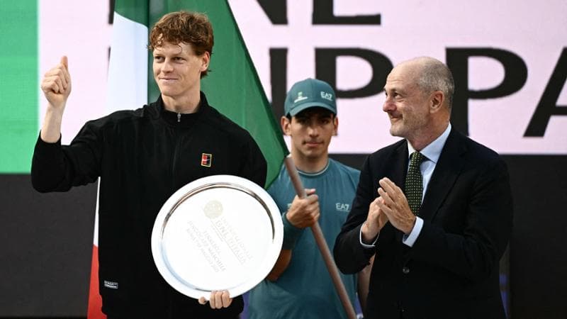 Il presidente Binaghi con Jannik Sinner