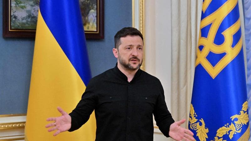 Dopo la telefonata Trump-Putin, Zelensky resta cauto: “Pronti ai colloqui, ma tacciano le armi”