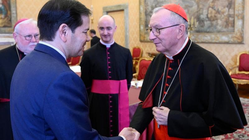 Le mosse e i viaggi dei cardinali. Così il Vaticano prepara il vertice
