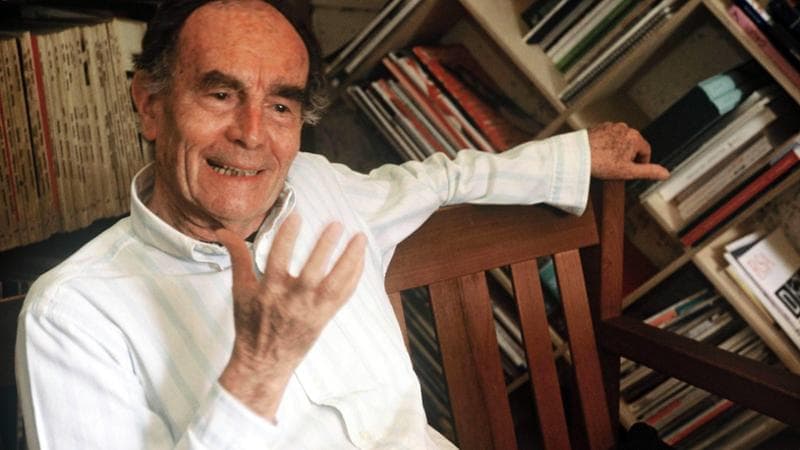 Vico Magistretti &egrave; stato&nbsp;uno dei primi con cui il fondatore di Artemide Ernesto Gismondi lungamente collaborato. Di lui quest'anno l'azienda presenta tre riedizioni: Omega, Clitunno e Cetra&nbsp;

