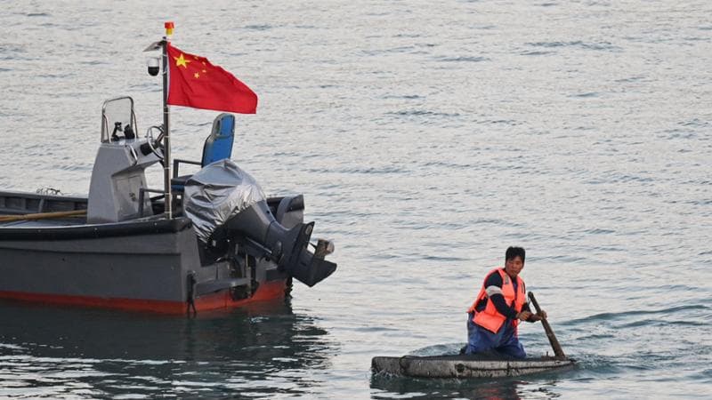 In gommone verso Taiwan: la Cina ora usa le barchette per intimidire l’isola. Allarme spionaggio
