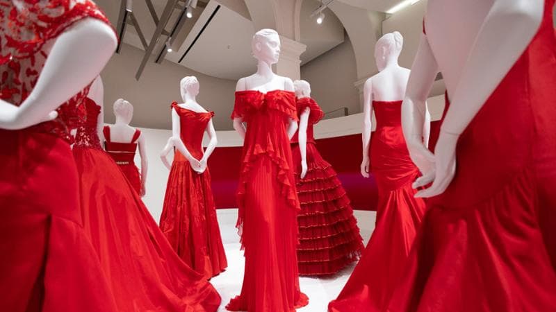 Alcuni degli abiti dell'archivio Valentino in mostra per "Orizzonti/Rosso", la mostra inagurale dello spazio PM23 a Roma
