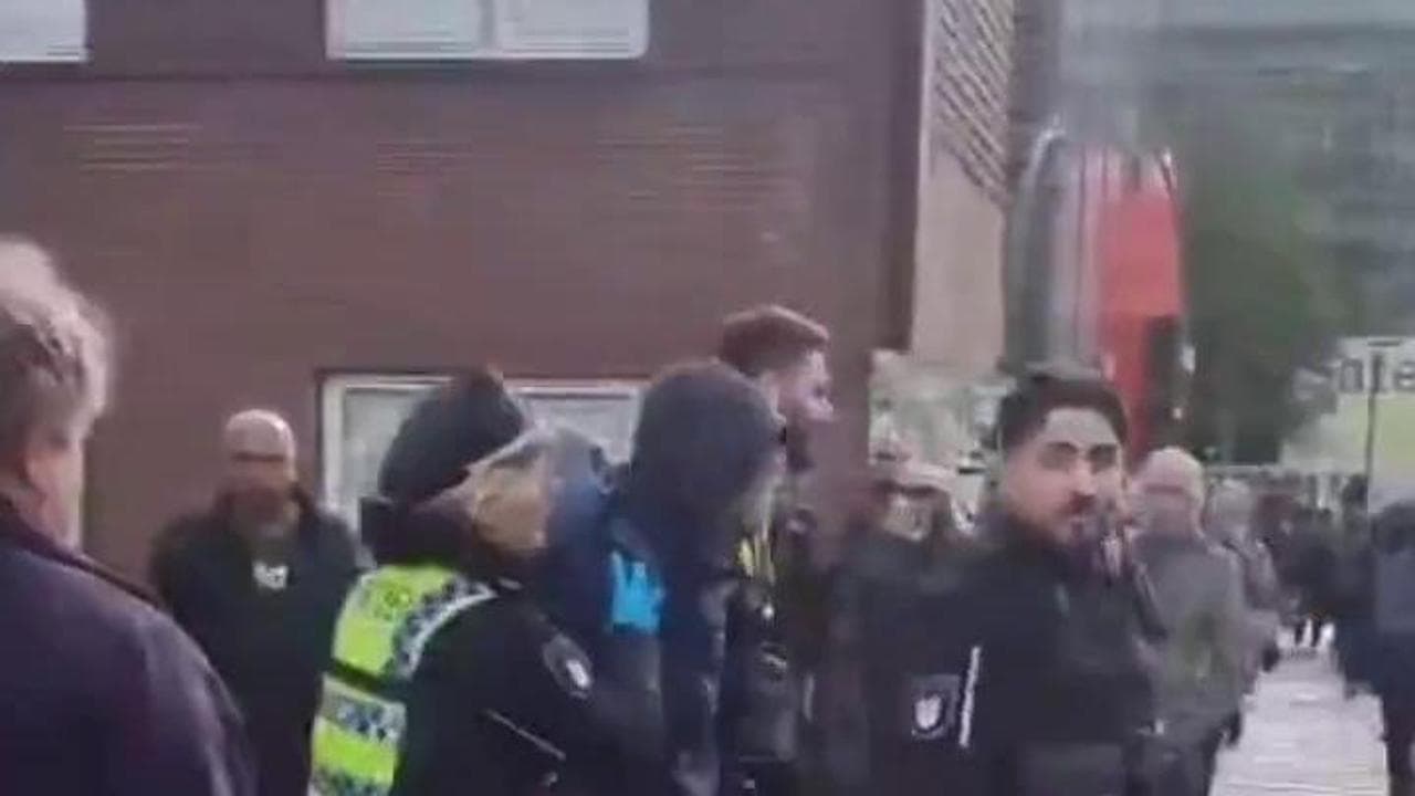 Germania, attacco col coltello alla stazione centrale di Amburgo: arrestata una donna