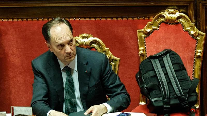 Scontro sul terzo mandato. Ciriani: “Schiaffi da Fugatti, non lo possiamo accettare”